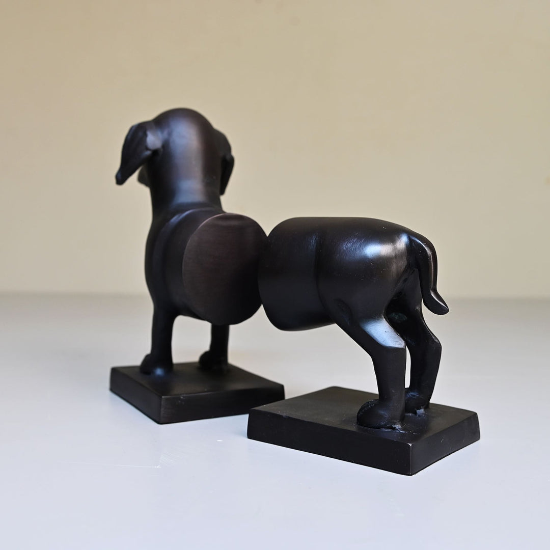 metal dog bookends