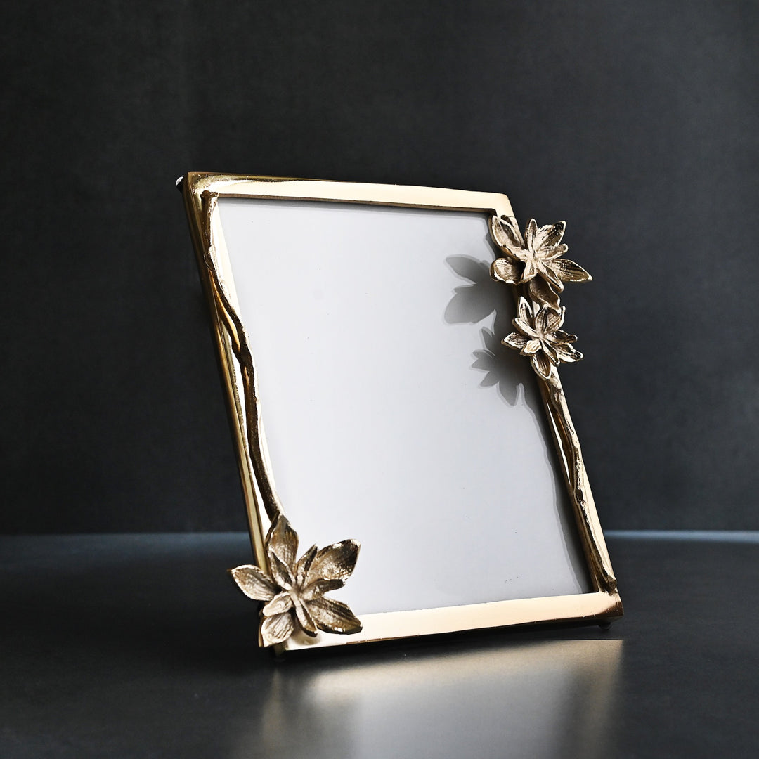 golden photo frame with flower set