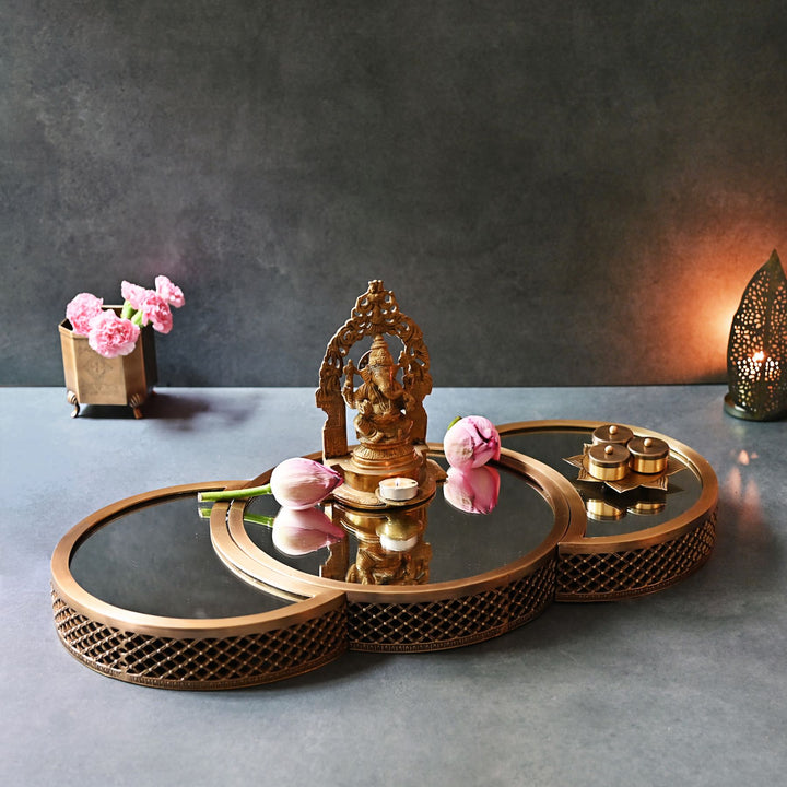 round decorative mirror tray set