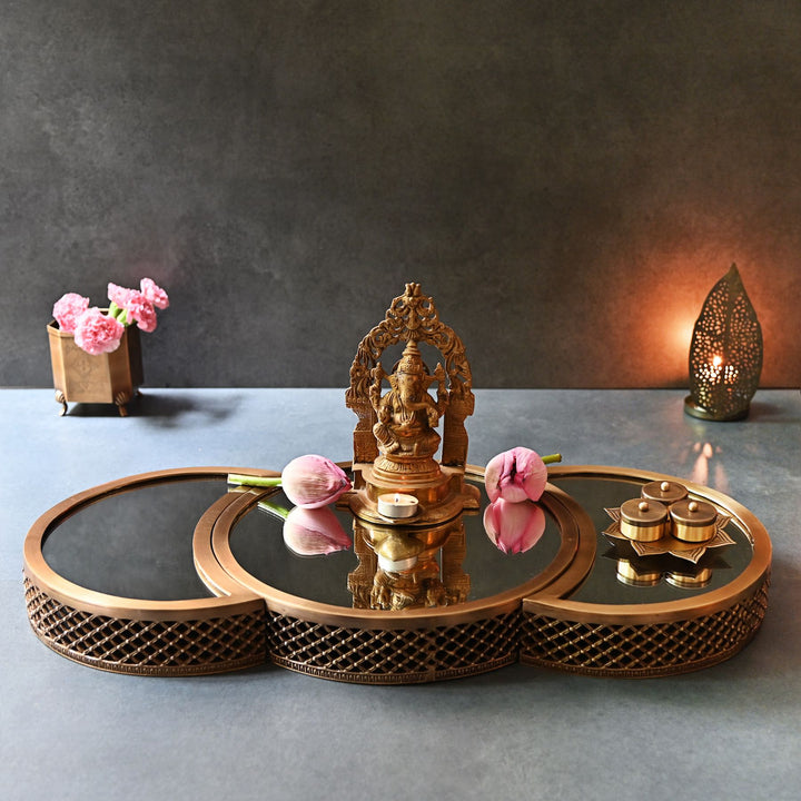round decorative mirror tray set