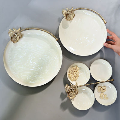 round white serving tray