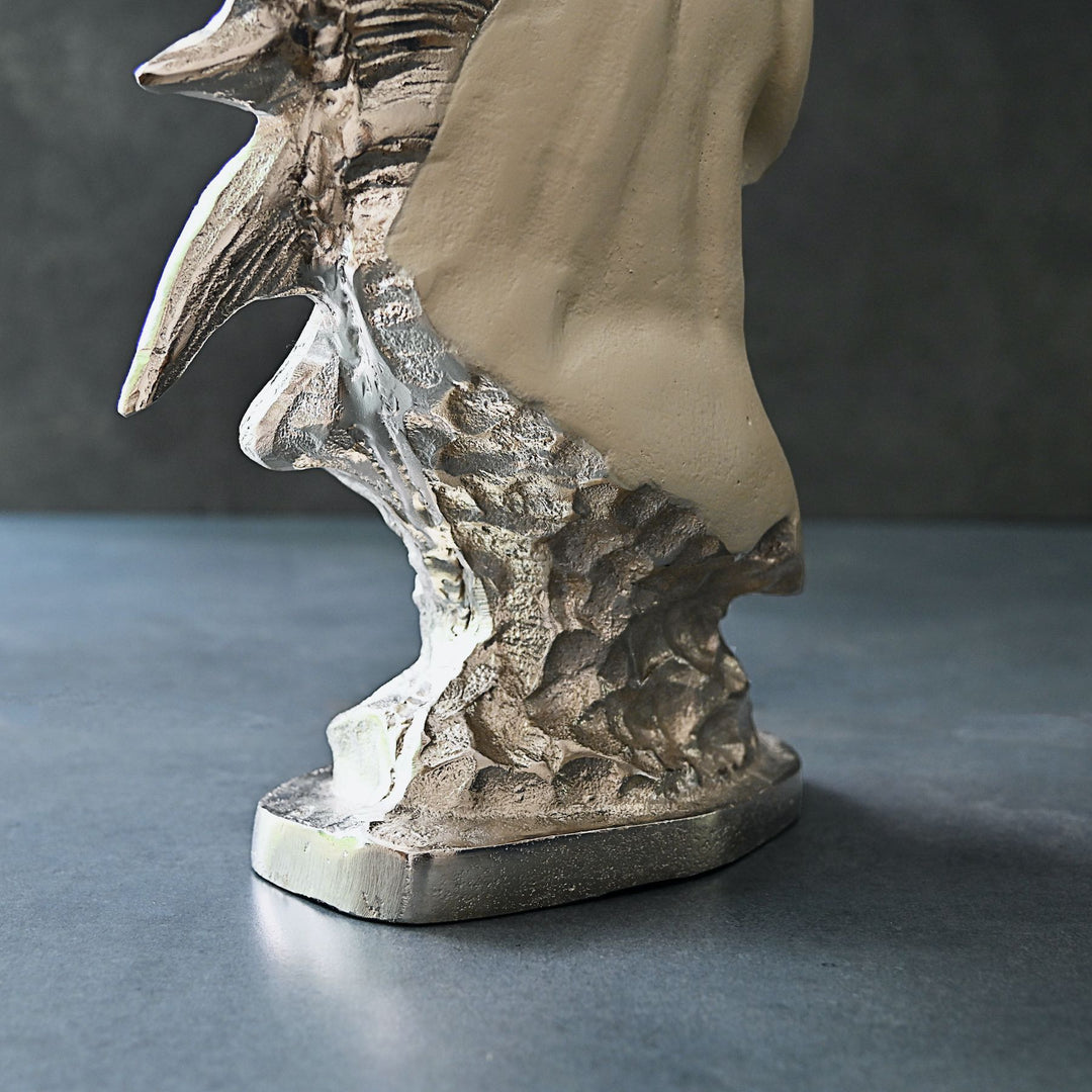 white and silver horse sculpture