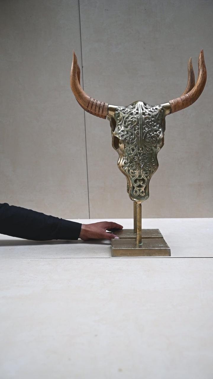 Long Horn Steer Table Décor