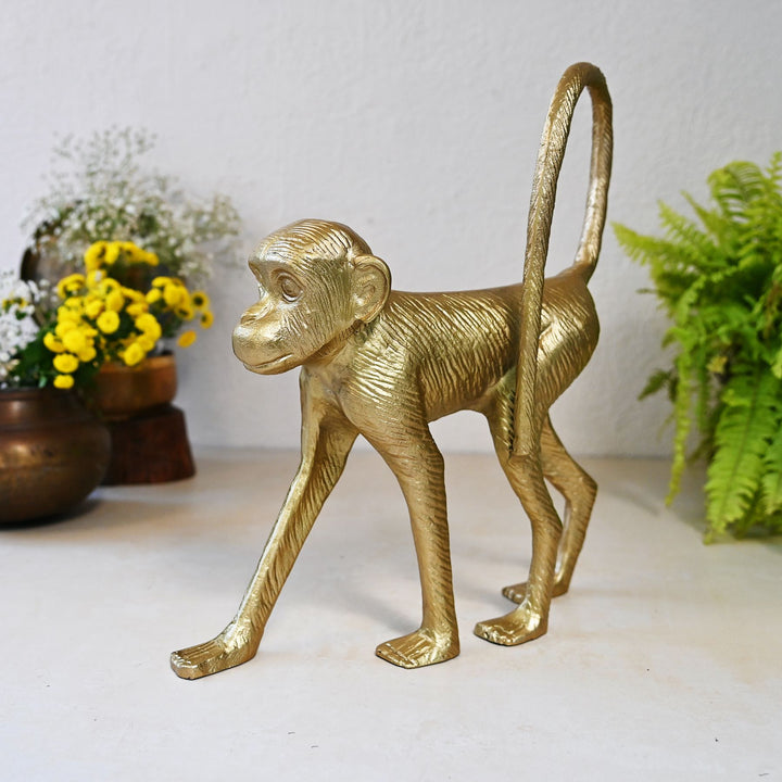 gold monkey showpiece