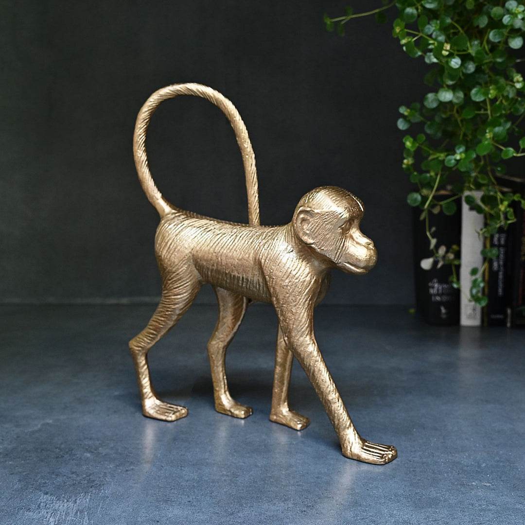 gold monkey showpiece