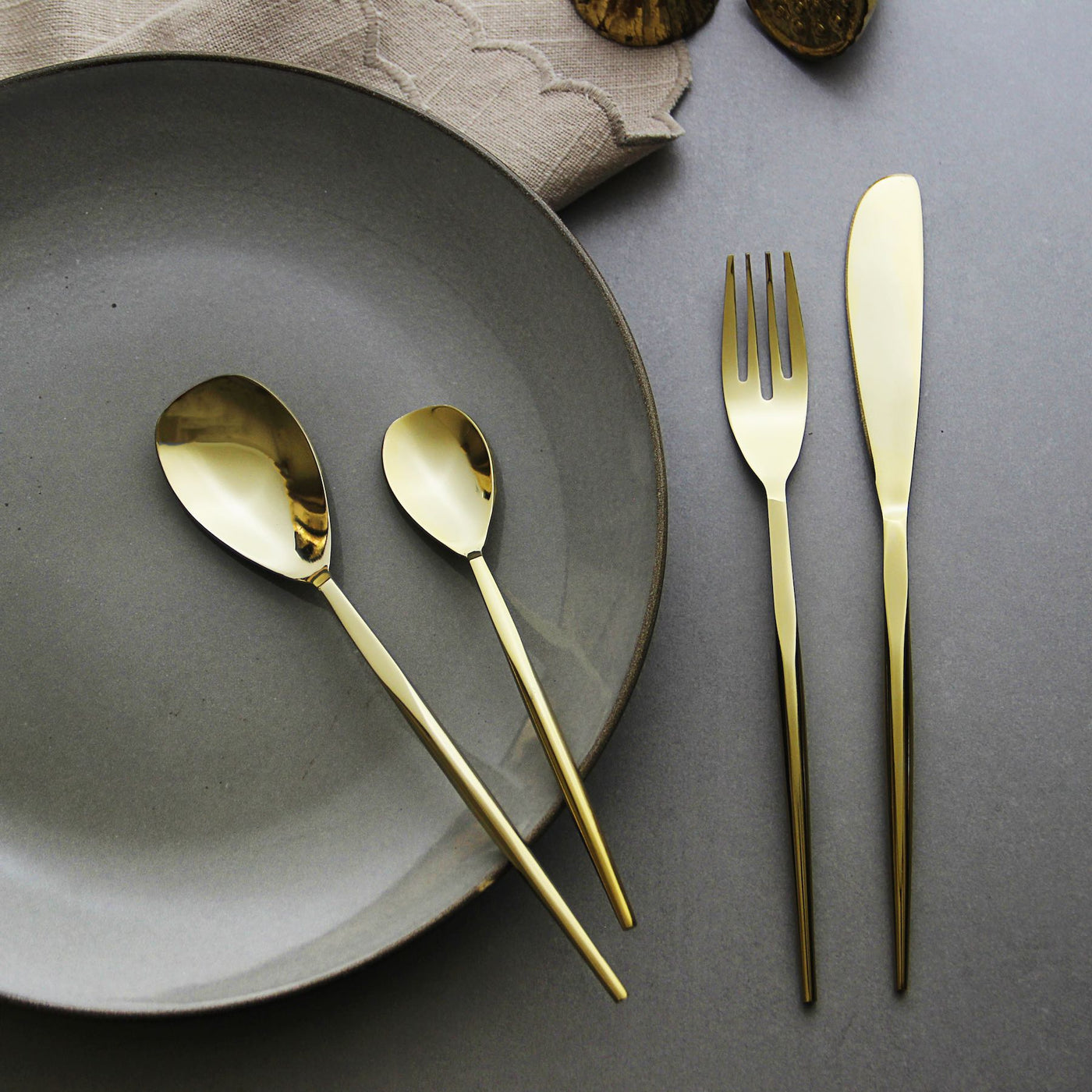 sleek gold dining cutlery set