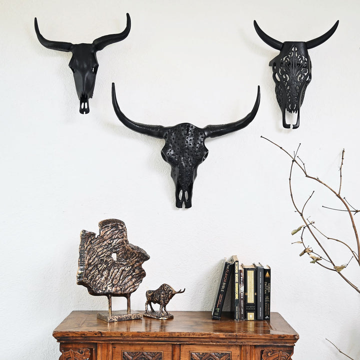 black long horn steer wall decor