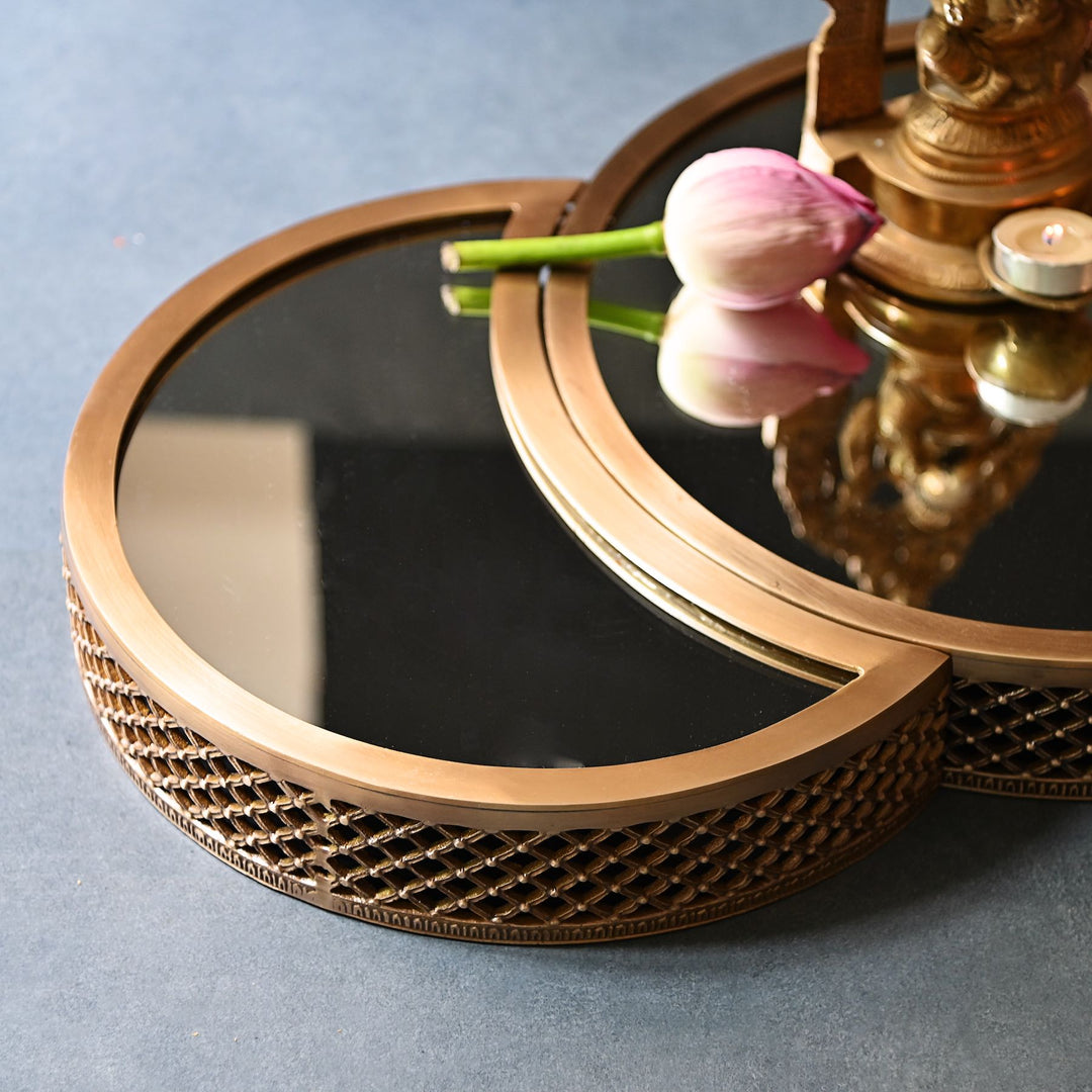 round decorative mirror tray set