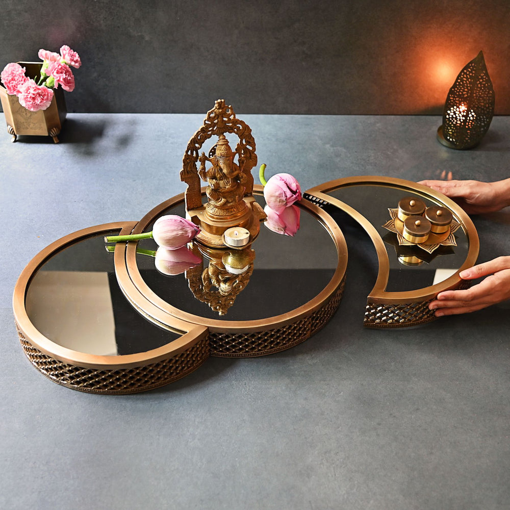 round decorative mirror tray set