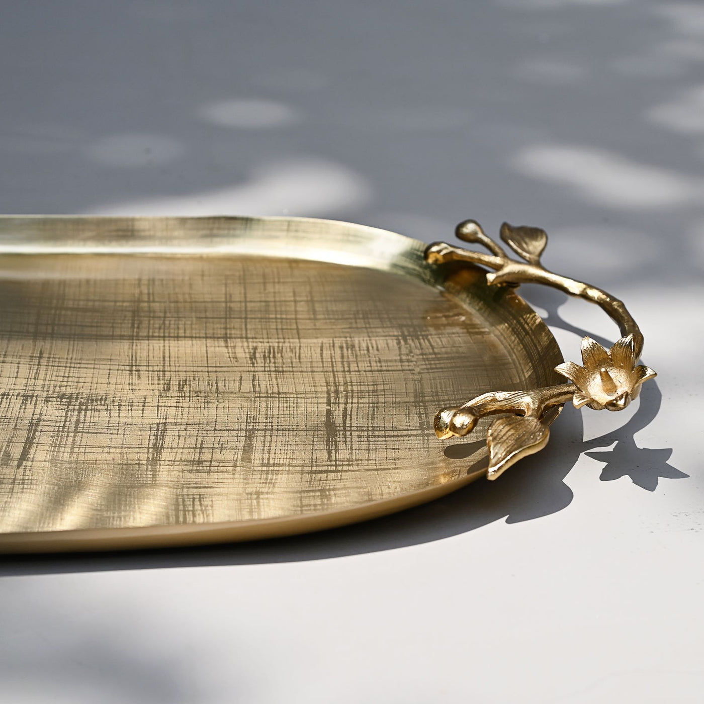 Long Round Tray Gold, Decorative Tray, Designer Tray – Mora Taara