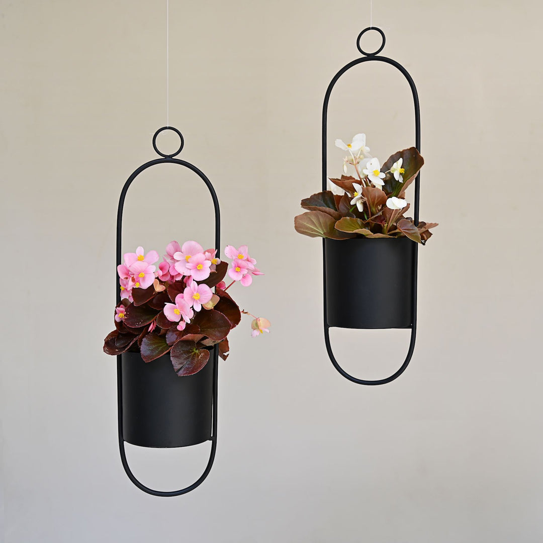 hanging black metal planter set