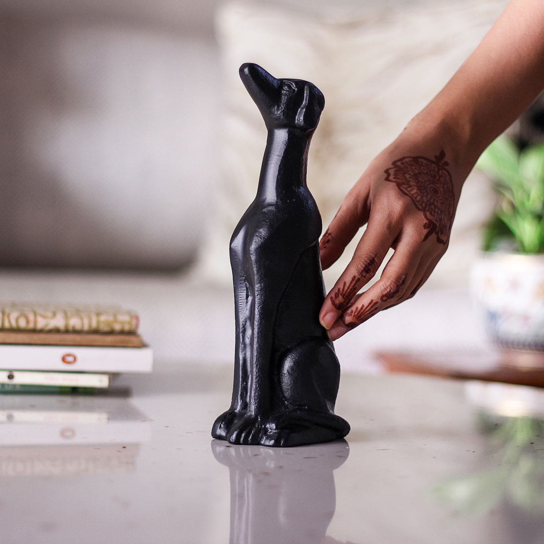 metal black dog showpiece