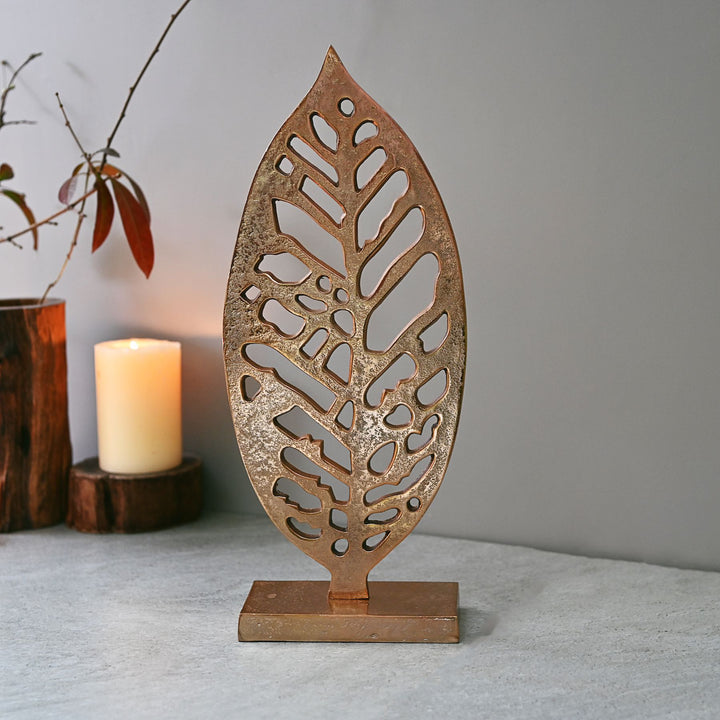 meta leaf showpiece with stand