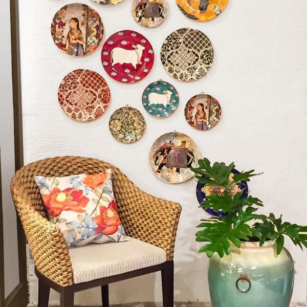 Parrot Decorative Ceramic Wall Plate