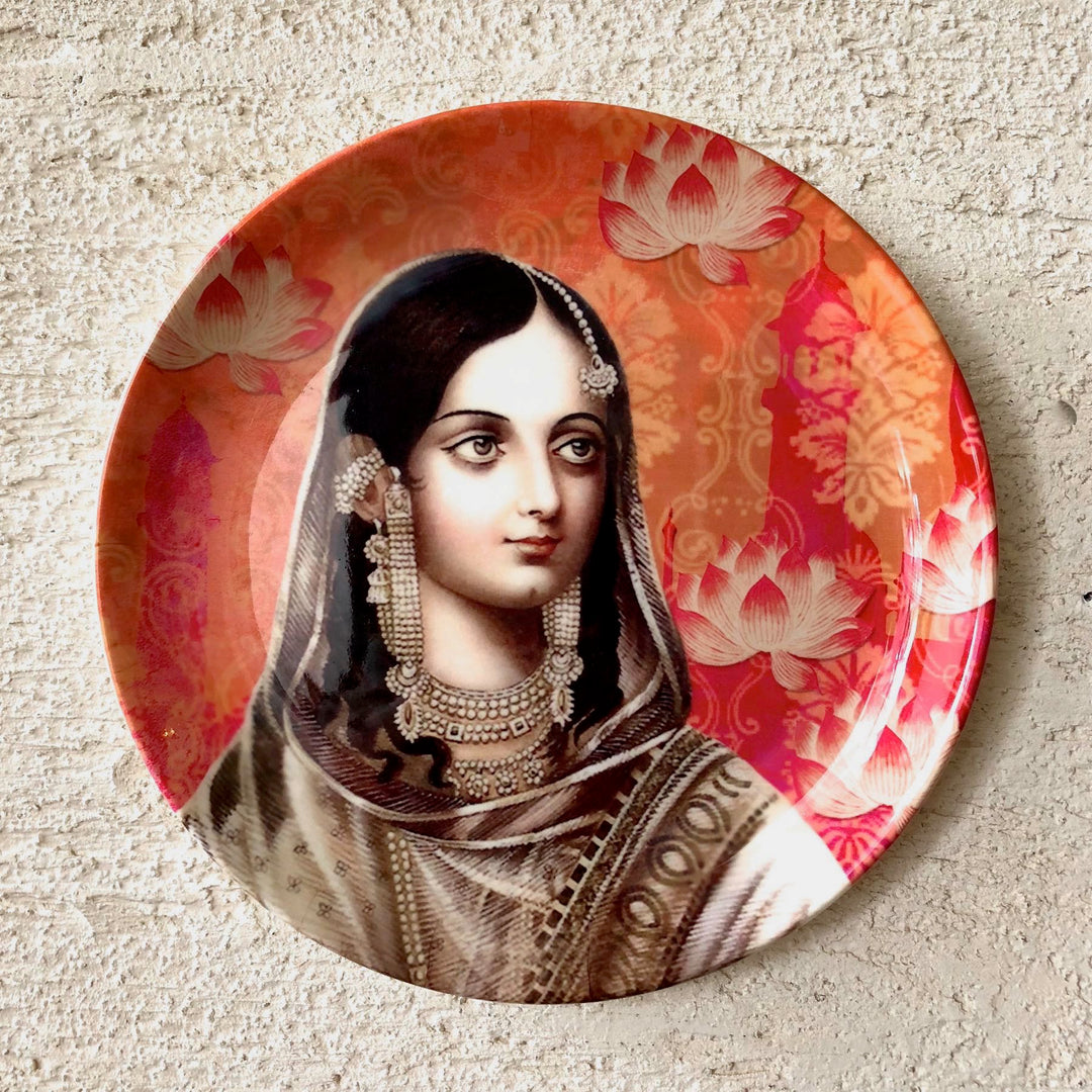 Decorative ceramic wall plate